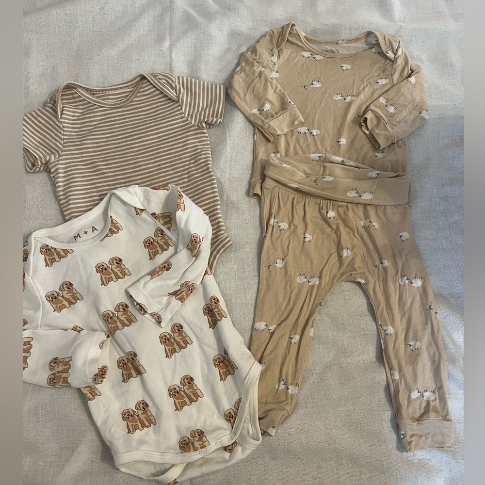 12 Month Neutral Baby Bundle - Old Navy, M+A, Carter’s